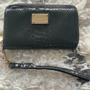 Michael Kors Wristlet
